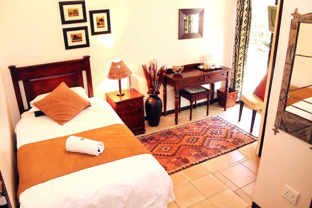 The Palms Guesthouse Нелспрёйт Номер фото